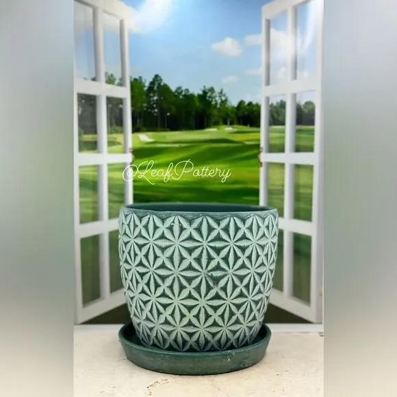 Martha Green Clay Planter Pot with Saucer Attached - Picture 4 of 9